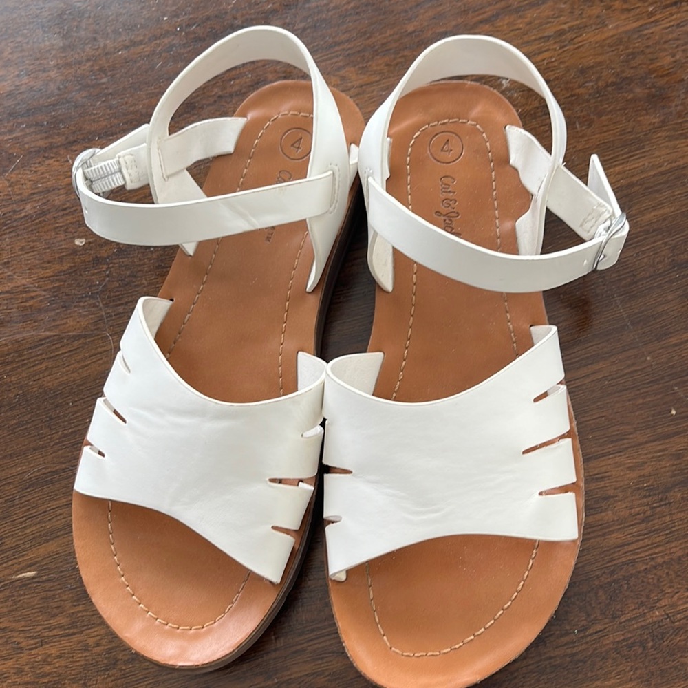 Kids cat and Jack Sandal size 4